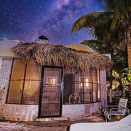 Antigua Lodge, 70 M From Sandy Beach El Cuyo Exterior foto