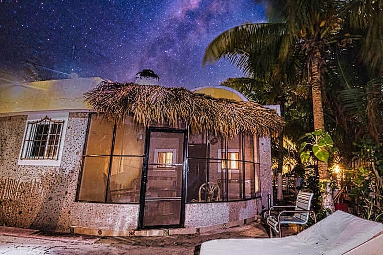 Antigua Lodge, 70 M From Sandy Beach El Cuyo Exterior foto