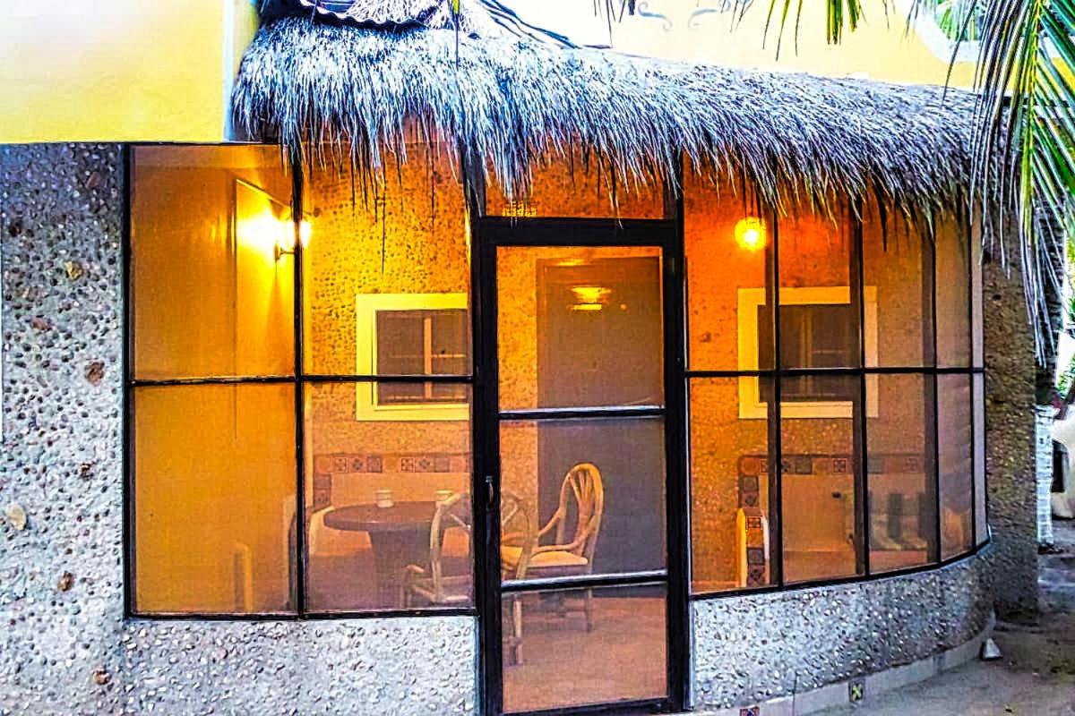 Antigua Lodge, 70 M From Sandy Beach El Cuyo Exterior foto